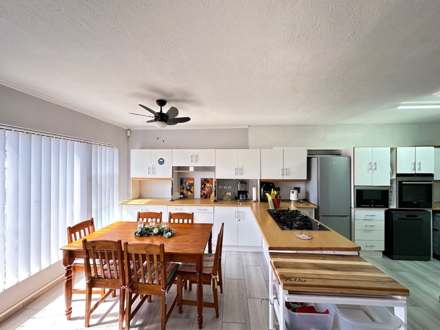 3 Bedroom Property for Sale in Mossel Bay Central Western Cape